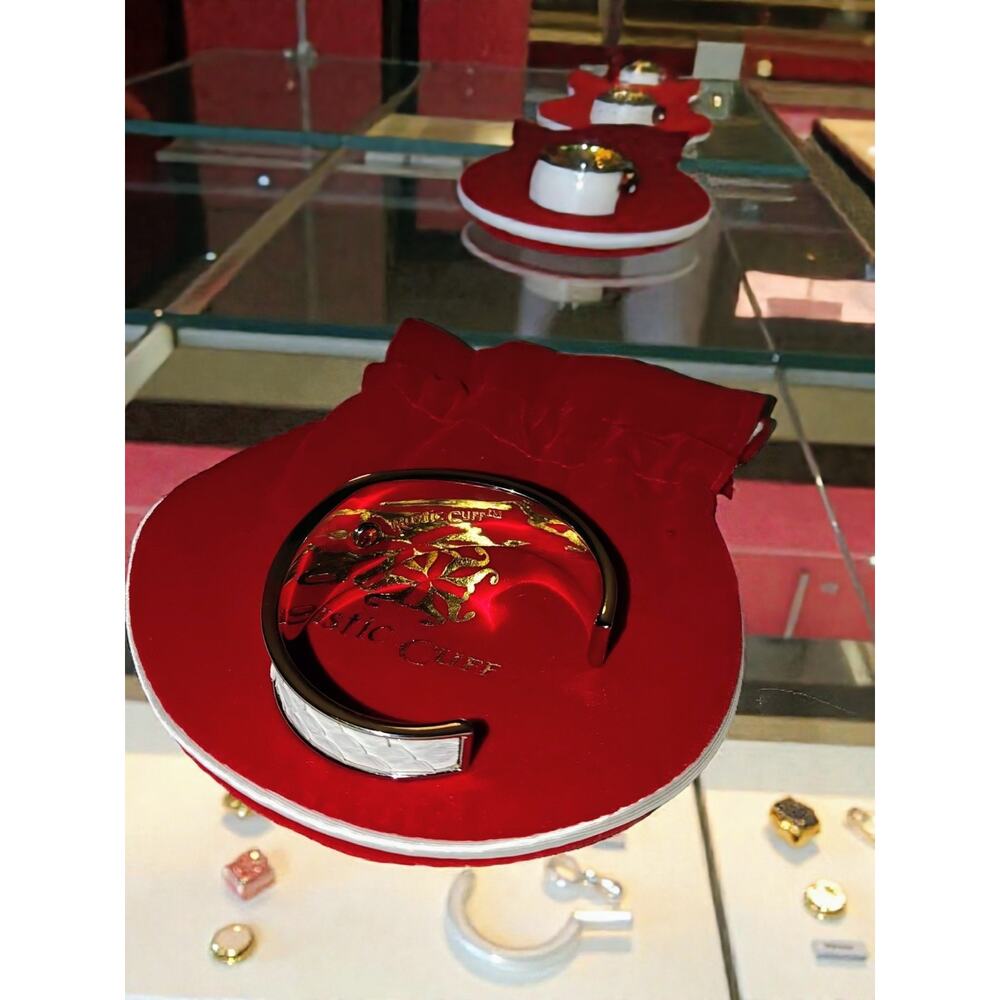 Rustic Cuff Monique Python Side Cut White/Silver … - image 3